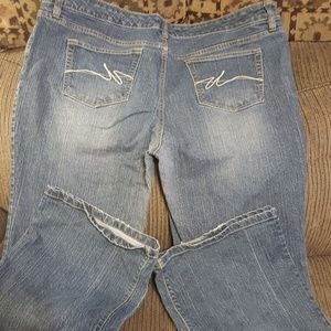 Daisy Fuentes Jeans - Daisy Fuentes jeans Daisy Fuentes Jeans - Daisy Fuentes jeans